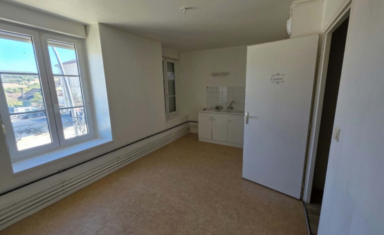 Appartement "faux type 4" - 91 m² - Ville Sous La Ferte