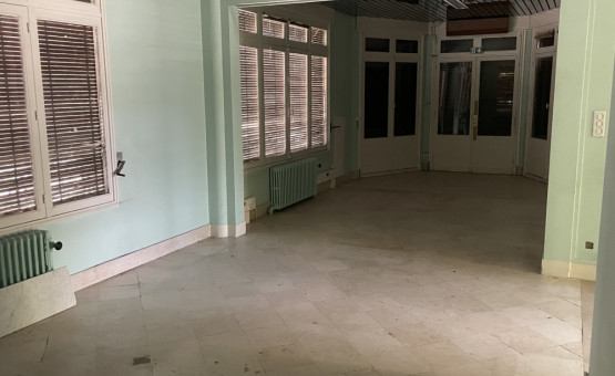 Maison à ARCIS SUR AUBE (ex Trésorerie) - Arcis-Sur-Aube