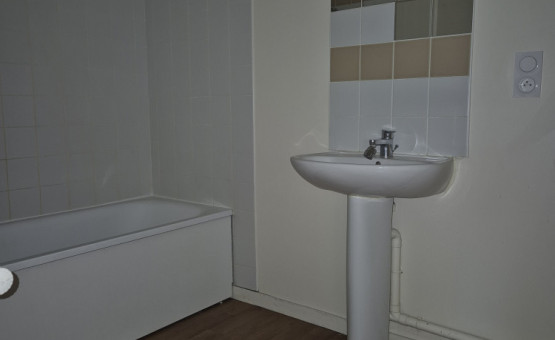 Appartement "faux type 4" - 80 m² - Romilly Sur Seine