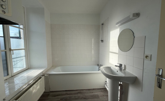 Appartement "faux type 5" - 117 m² - Magny Fouchard