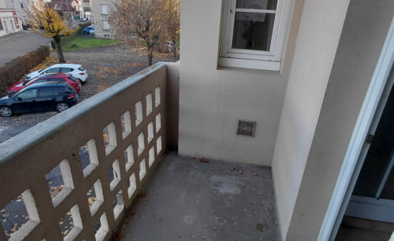 Appartement Type 4 avec balcon - 77 m² - Romilly Sur Seine