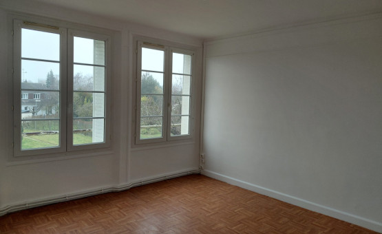 Appartement Type 4 avec balcon - 77 m² - Romilly Sur Seine